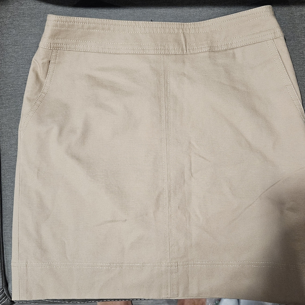 EUC Talbots Tan Mini Pencil Skirt With Pockets for Work Size 4P